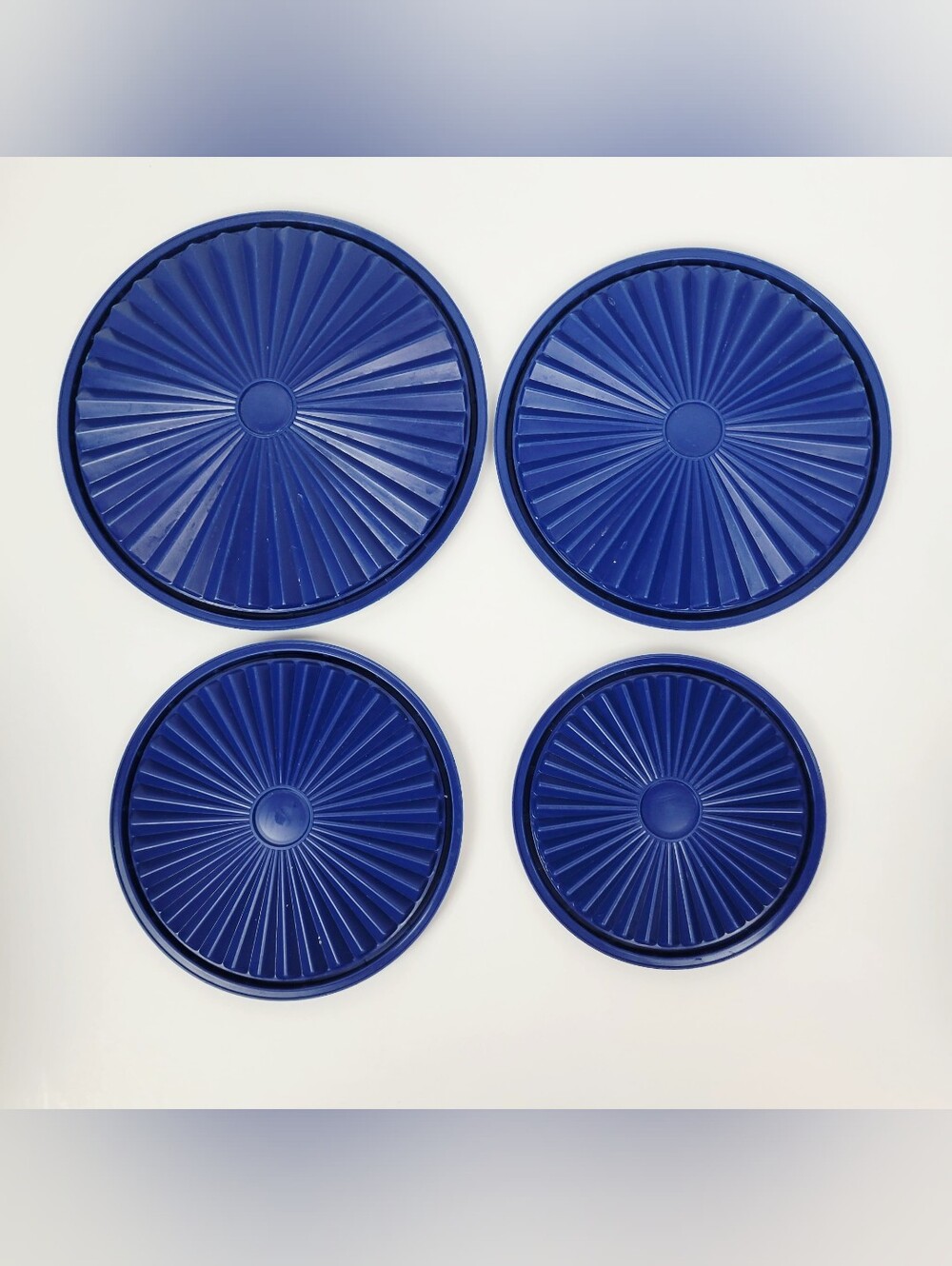 Vtg 70s~Tupperware Servalier~805~807~809~811~Dark Blue Floral Starburst w/Lids - Picture 13 of 13